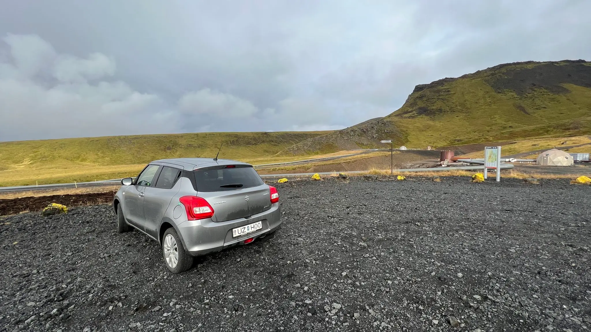 Parking area near the ON plant (Sleggjubeinsdalur)