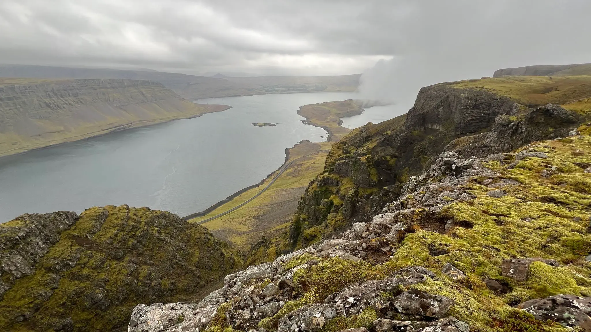 Exploring the jagged edge of Þyrill