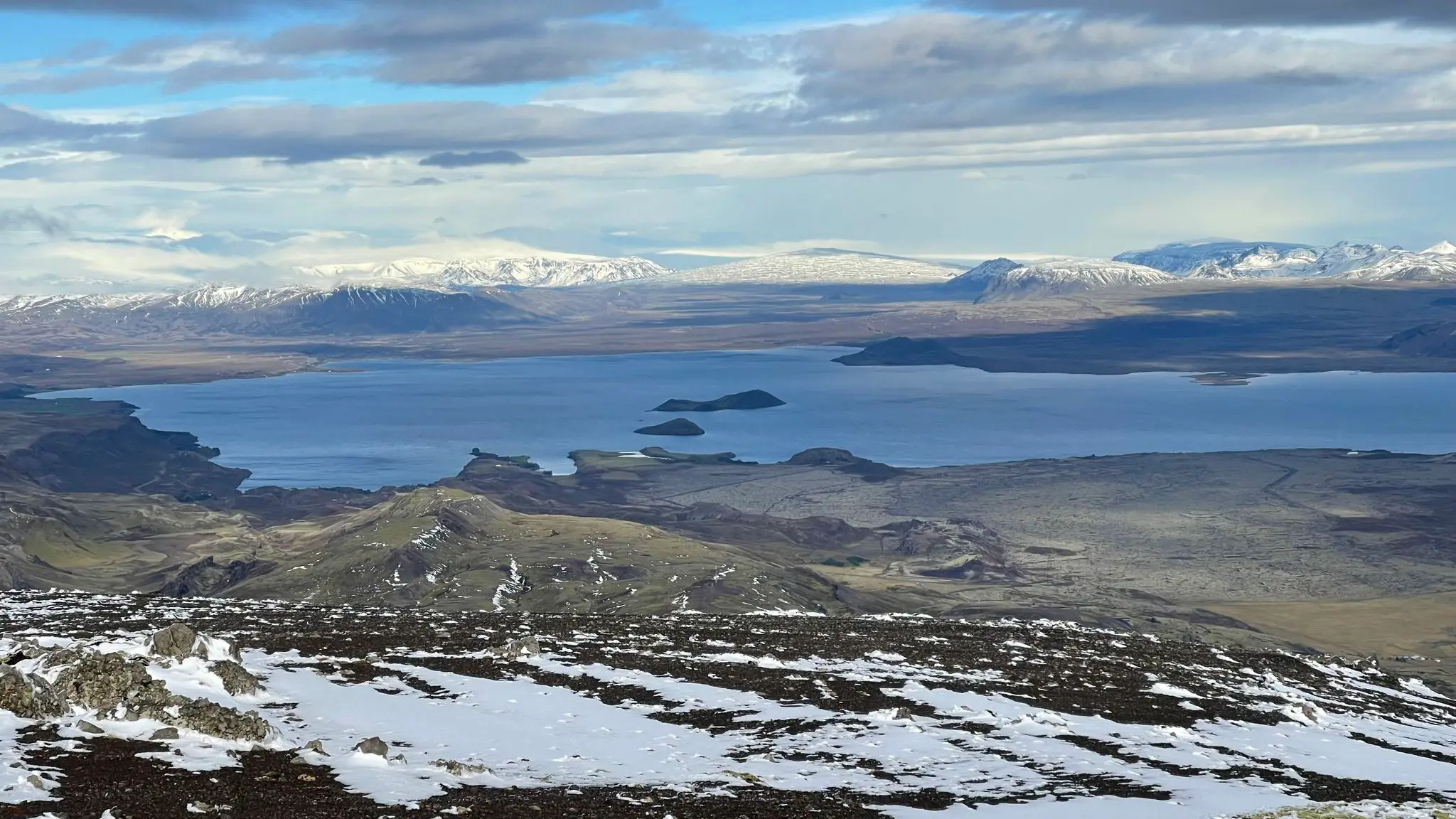 Þingvallavatn to the NE