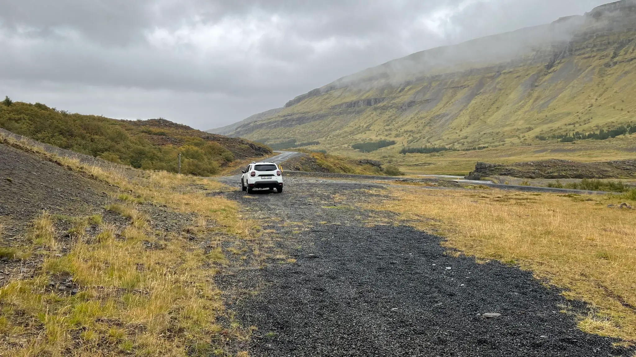 Parking area on Botnsdalsvegur
