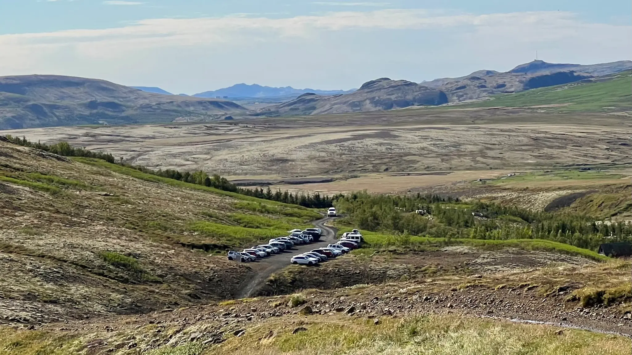 Busy parking area during a nice August 2022 weekend