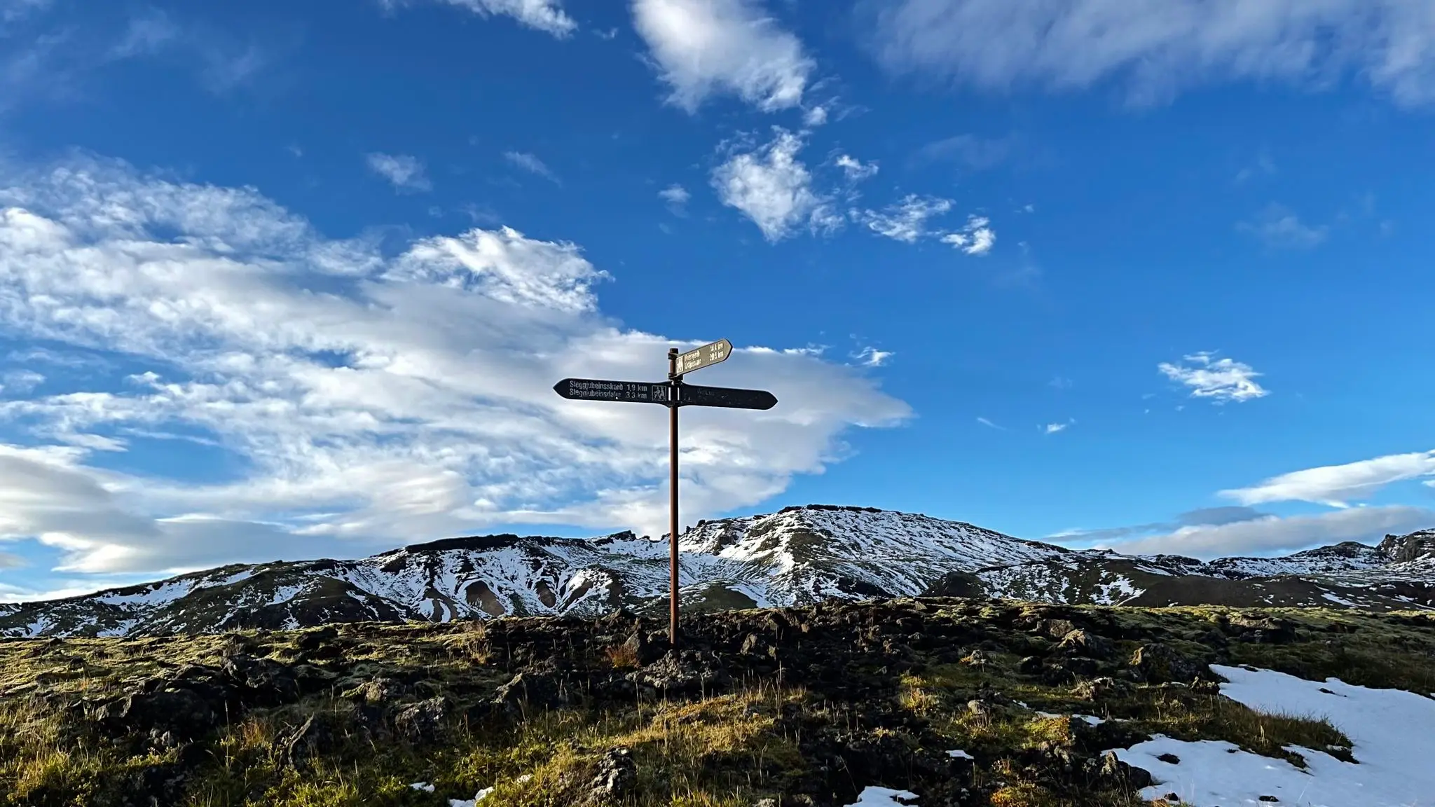 Intersection with Hveragerði path